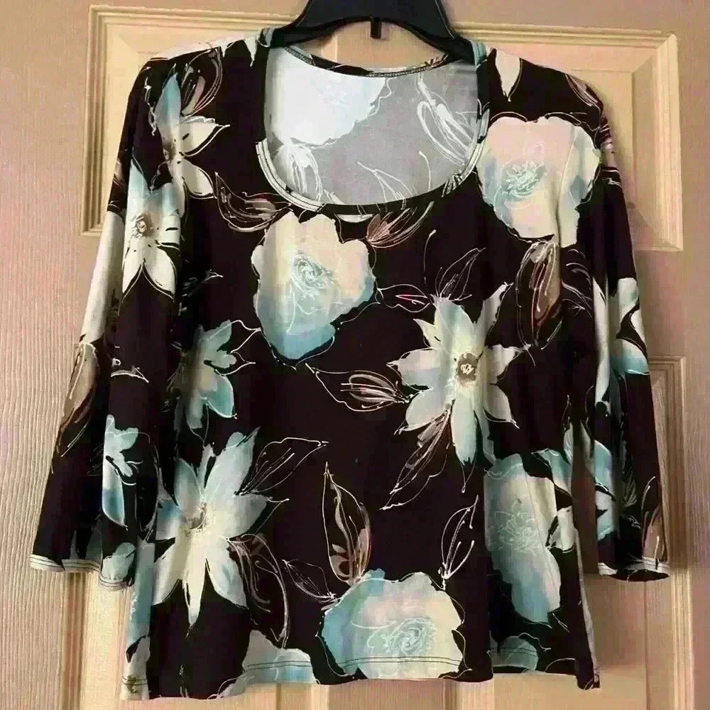 Woman stop no tags measurements included​​​​​​​​​​​​​